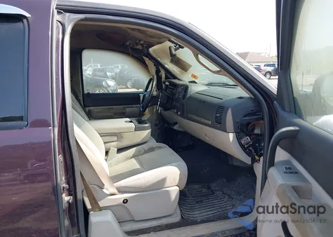 2008 Chevrolet Silverado K1500 z USA, uszkodzony, nr VIN 2GCEK19C181238880